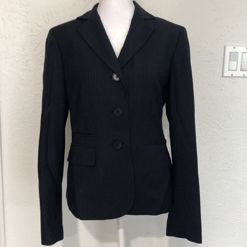 Nine West Navy Pinstripe Blazer, size 6